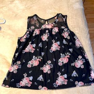 Women’s sleeveless shirt size xxl black with pink flowers.